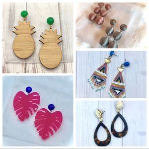 ⭐️ Bundle of earrings - Brands such as Katie Bartels and Loft